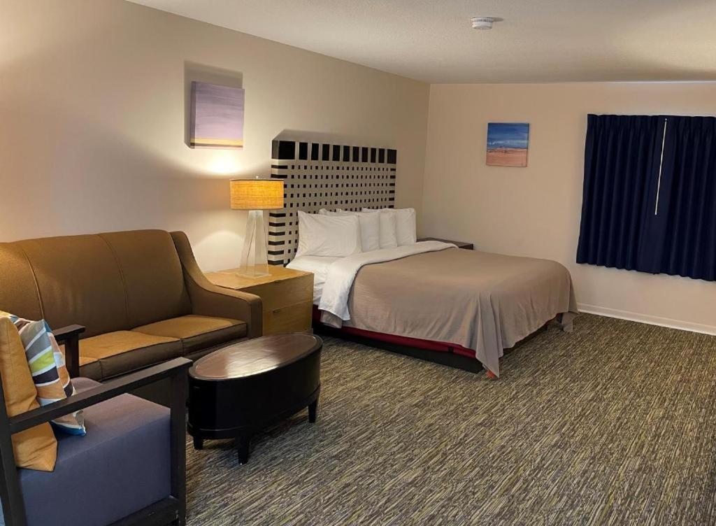 Camp Inn Lodge Au Sable 외부 사진