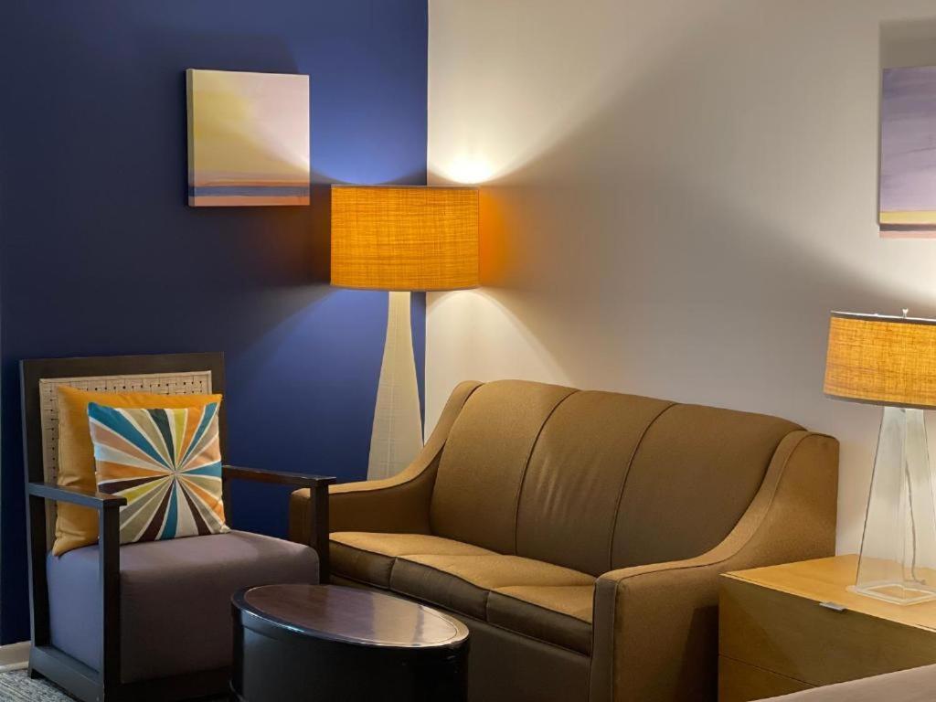 Camp Inn Lodge Au Sable 외부 사진